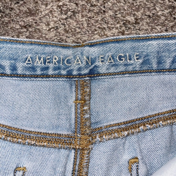 American Eagle Ripped Highest Waist ‘90s Boyfriend Jean - Picture 3 of 5
